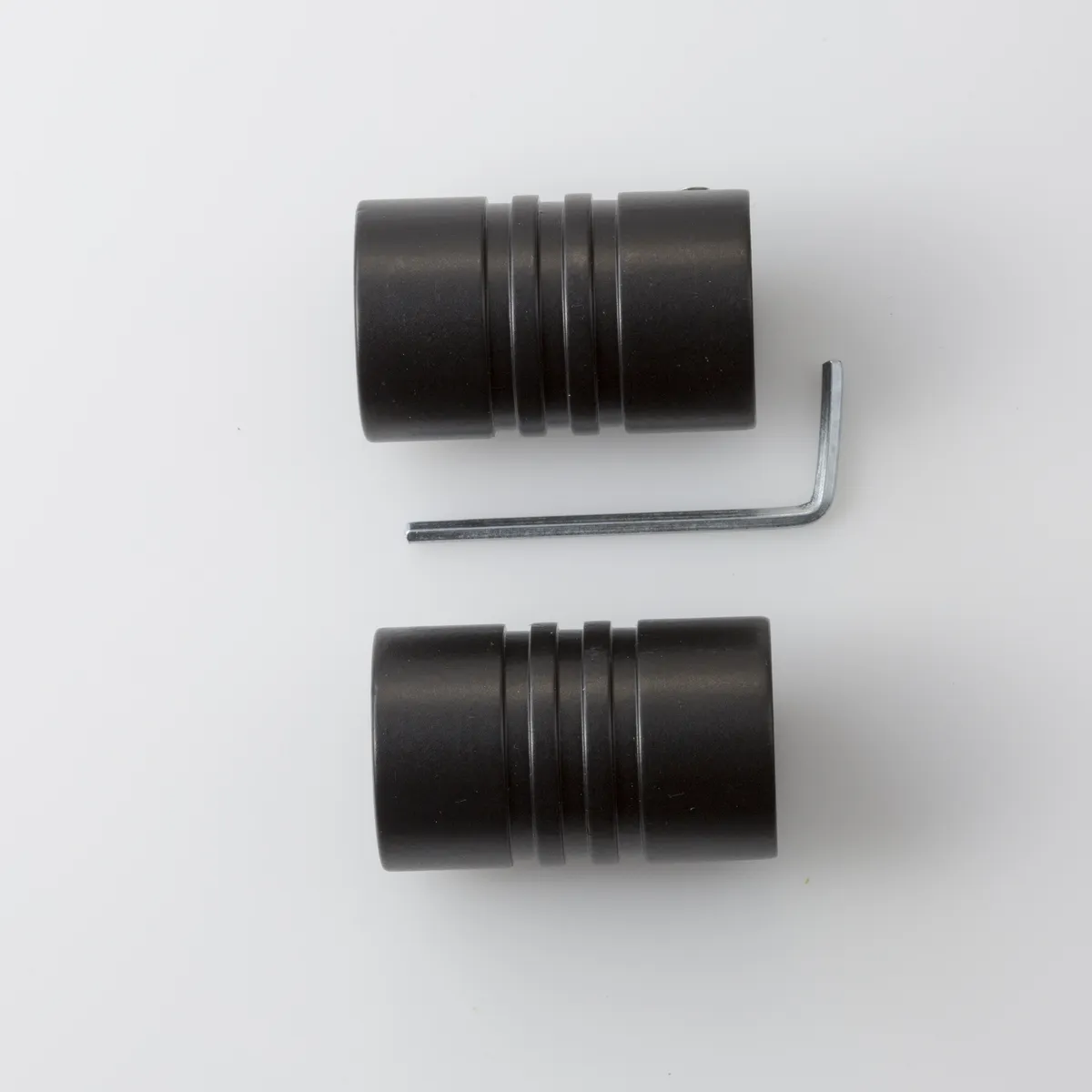 Karnizas Black — black cilindras kamstukas