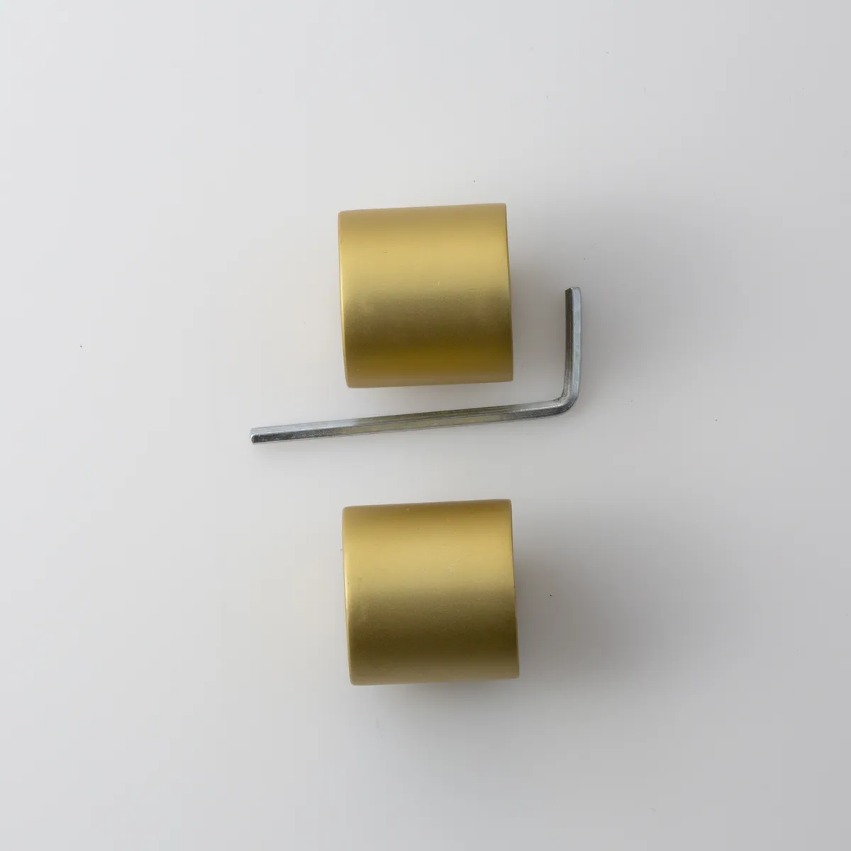Karnizas Auksinis — gold trumpas kamstukas